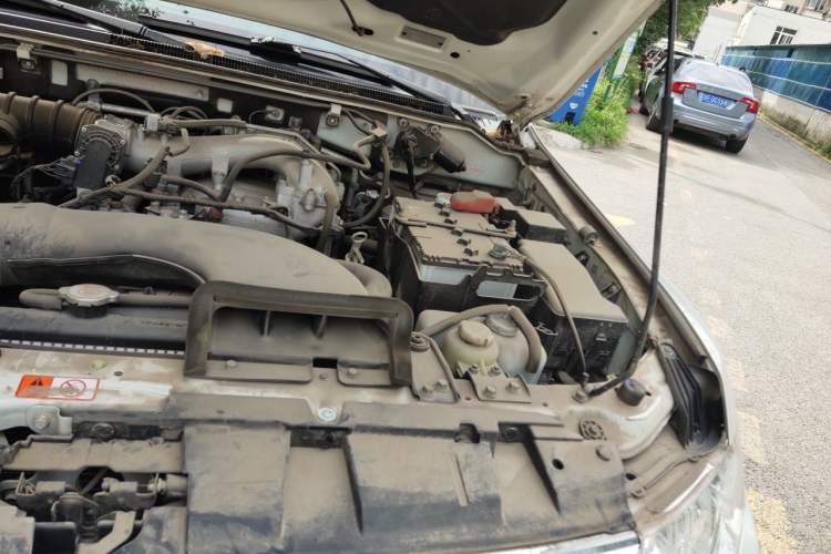 Used Mitsubishi Pajero 2019 3.0L Automatic Standard Edition Engine Bay Left