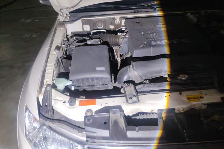 Used Mitsubishi Pajero  Engine Bay Right