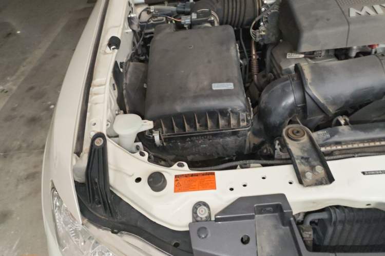 Used Mitsubishi Pajero 2019 V97 3.8L 5-Door GLS Sunroof Dual Differential – Middle East Engine Bay Right