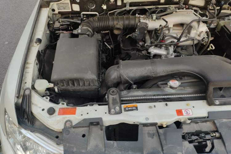 Used Mitsubishi Pajero 2019 3.0L Automatic Comfort Edition Engine Bay Right