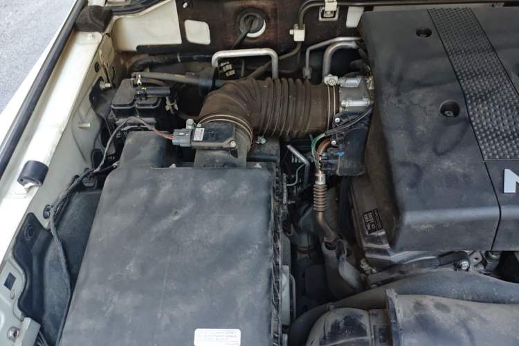 Used Mitsubishi Pajero 2019 V97 3.8L 5-Door GLS Middle East Edition Engine Bay Right