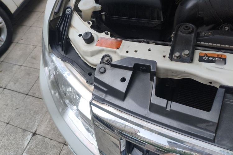 Used Mitsubishi Pajero 2019 3.0L Automatic Prestige Edition Engine Bay Right