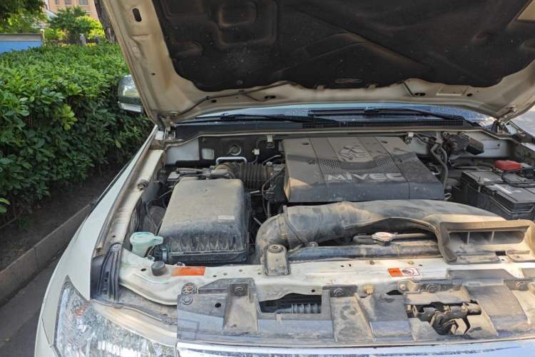 Used Mitsubishi Pajero  Engine Bay Right
