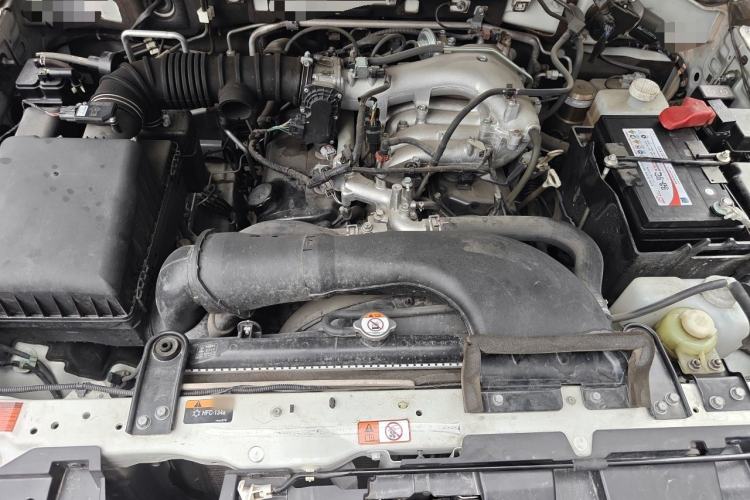 Used Mitsubishi Pajero 2019 3.0L Automatic Standard Edition Engine Bay
