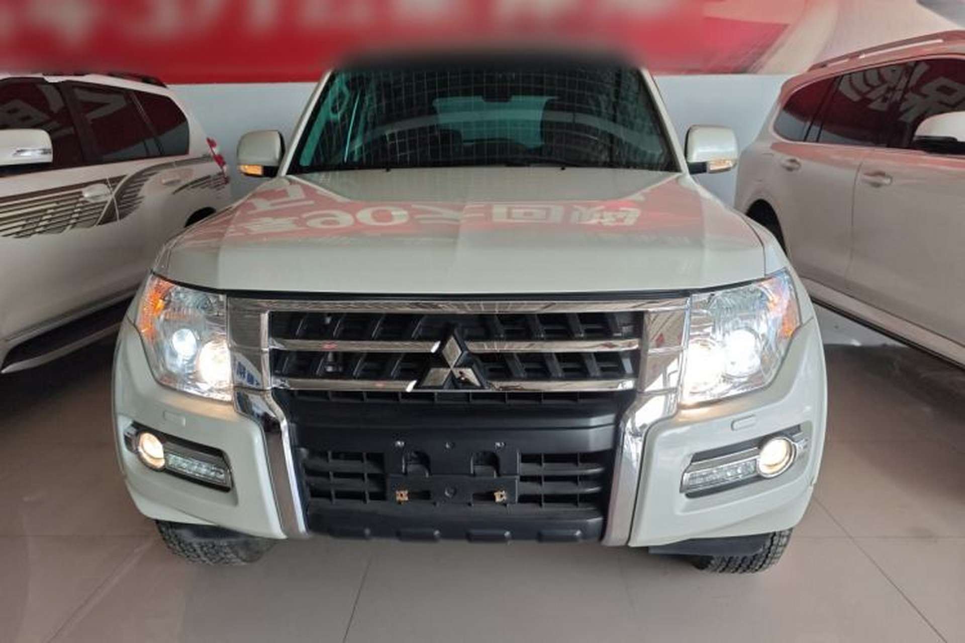 Used Mitsubishi Pajero 2019 3.0L Automatic Standard Edition Exterior 1