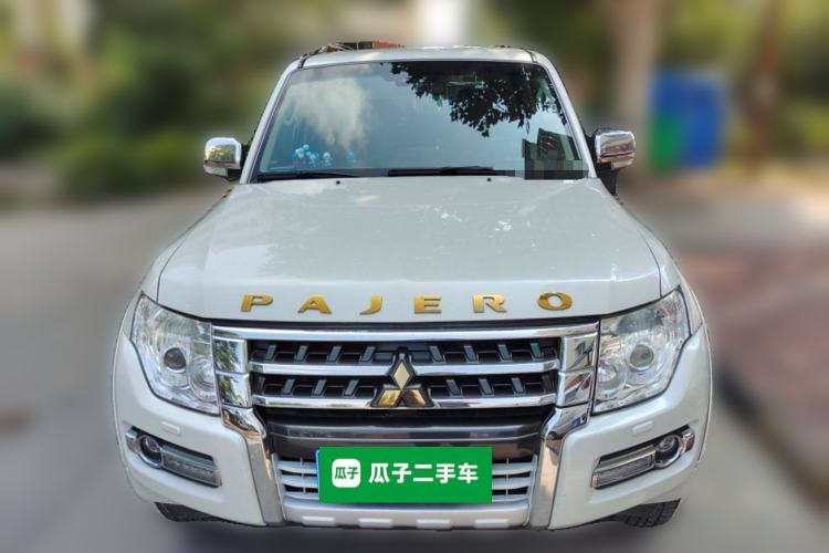 Used Mitsubishi Pajero 2019 3.0L Automatic Luxury Edition Exterior 1