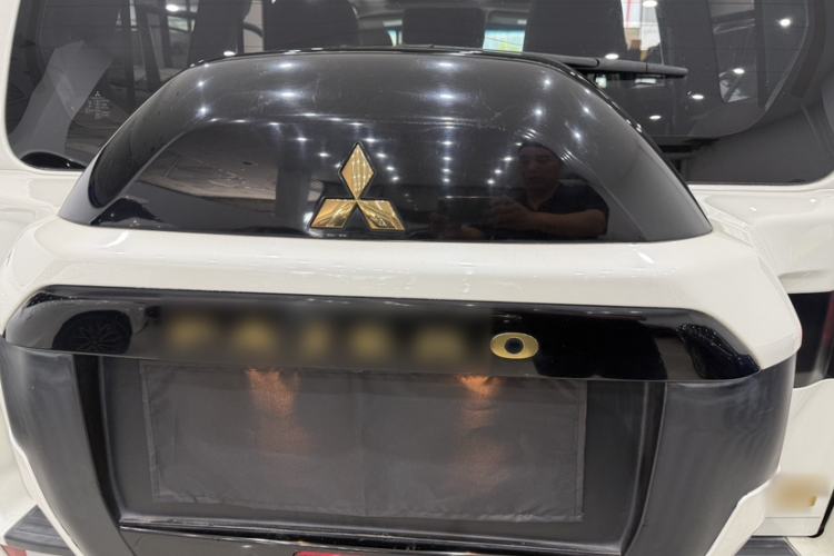 Used Mitsubishi Pajero 2019 V97 3.8L 5-Door GLS Sunroof Dual Differential – Middle East Exterior 12