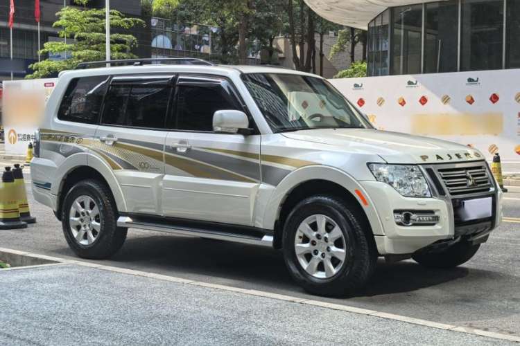 Used Mitsubishi Pajero 2019 3.0L Automatic Comfort Edition Exterior 2