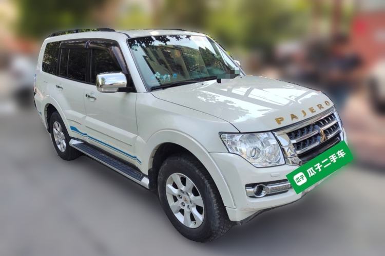 Used Mitsubishi Pajero 2019 3.0L Automatic Luxury Edition Exterior 2