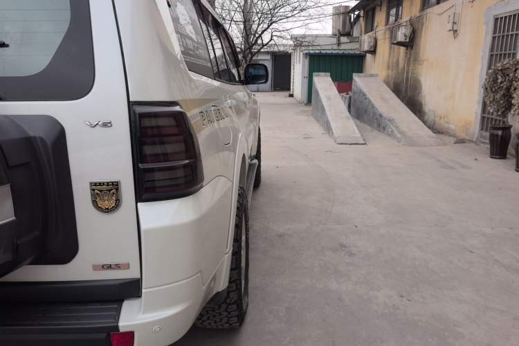 Used Mitsubishi Pajero 2019 3.0L Automatic Standard Edition Exterior 3
