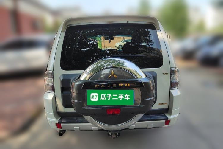 Used Mitsubishi Pajero 2019 3.0L Automatic Luxury Edition Exterior 4