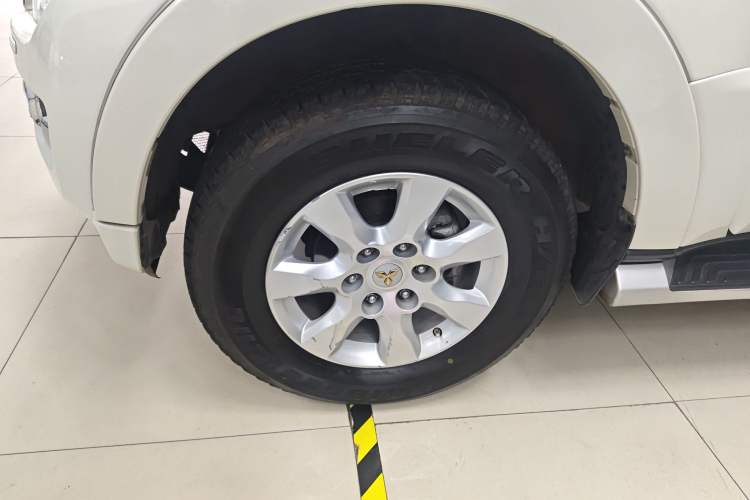 Used Mitsubishi Pajero 2019 3.0L Automatic Prestige Edition Exterior 4