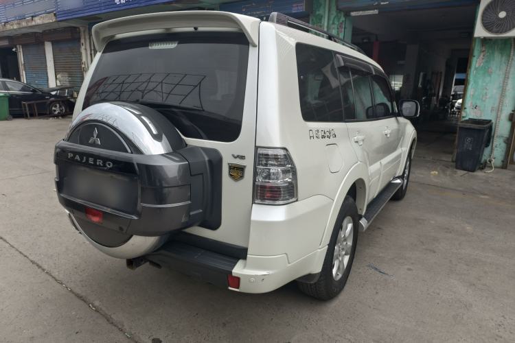 Used Mitsubishi Pajero 2019 3.0L Automatic Comfort Edition Exterior 5