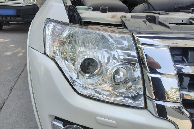 Used Mitsubishi Pajero 2019 3.0L Automatic Luxury Edition Exterior 6