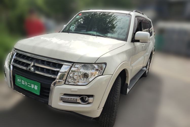Used Mitsubishi Pajero 2019 3.0L Automatic Standard Edition Guazi used car, China used car export, Used car for sale, Used  cars, Cheapest cars for sale