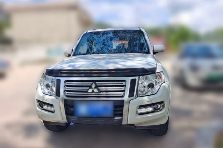 Used Mitsubishi Pajero 2019 3.0L Automatic Comfort Edition Front