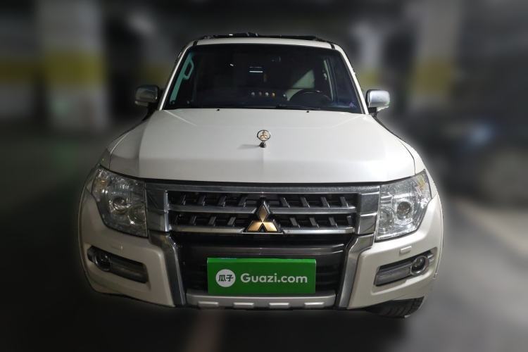 Used Mitsubishi Pajero 2019 V97 3.8L 5-Door GLS Sunroof Dual Differential – Middle East Front