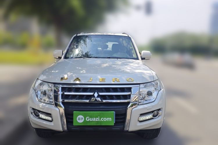 Used Mitsubishi Pajero 2019 3.0L Automatic Comfort Edition Front