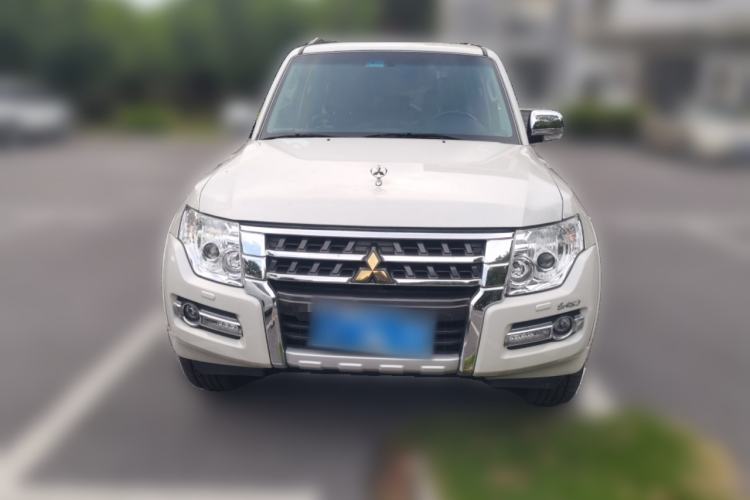 Used Mitsubishi Pajero 2019 V97 3.8L 5-Door GLS Sunroof Dual Differential – Middle East Front