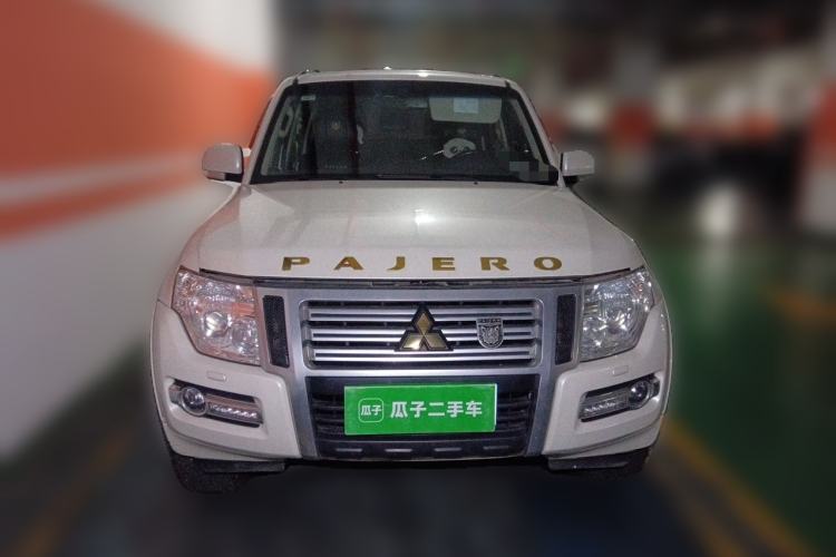 Used Mitsubishi Pajero 2019 3.0L Automatic Comfort Edition Front