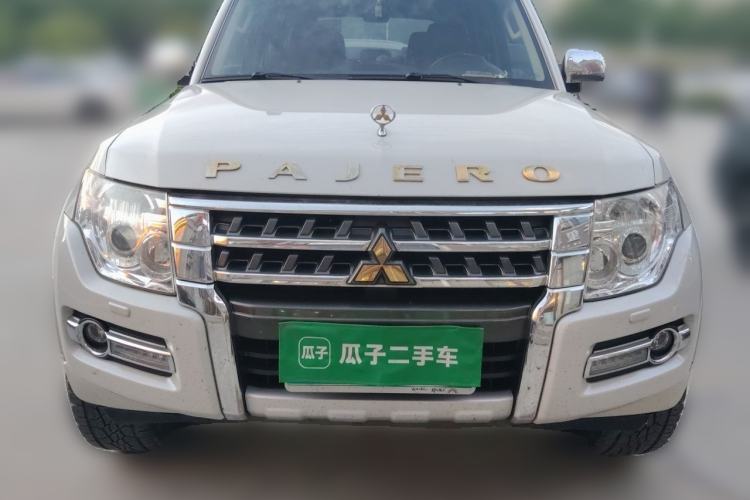 Used Mitsubishi Pajero 2019 V97 3.8L 5-Door GLS Sunroof Dual Differential – Middle East Front