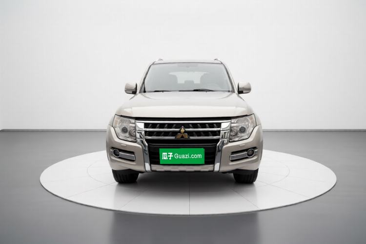 Used Mitsubishi Pajero 2019 V97 3.8L 5-Door GLS Middle East Edition Front