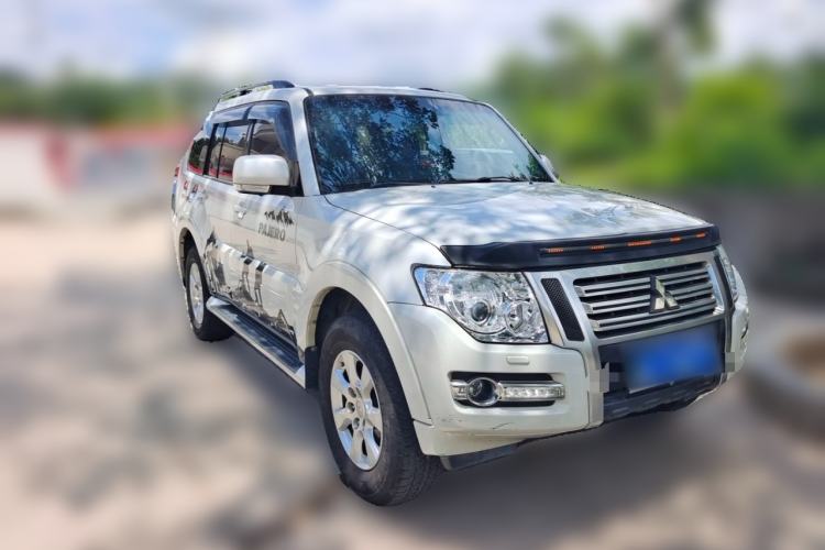 Used Mitsubishi Pajero 2019 3.0L Automatic Comfort Edition Front Right 45 Deg