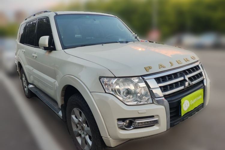 Used Mitsubishi Pajero 2019 3.0L Automatic Comfort Edition Front Right 45 Deg