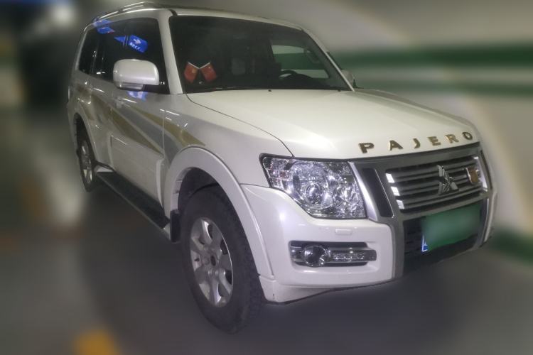 Used Mitsubishi Pajero 2019 3.0L Automatic Standard Edition Front Right 45 Deg