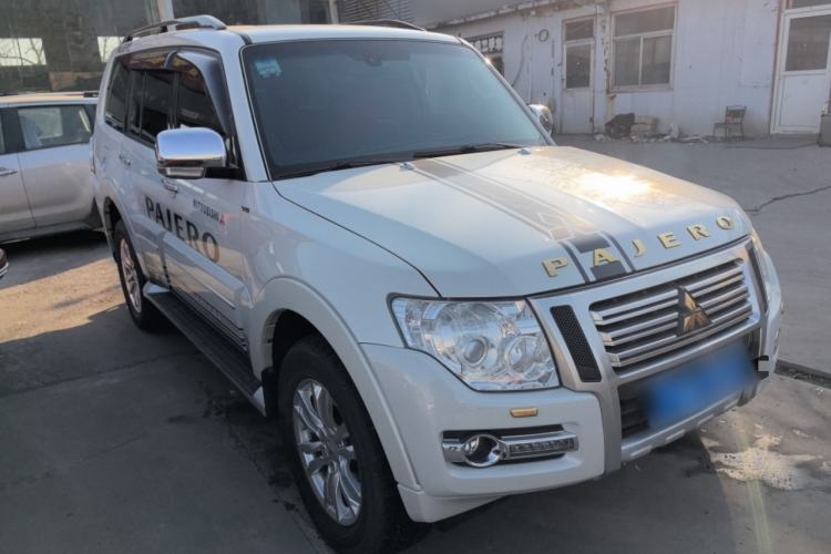 Used Mitsubishi Pajero 2019 3.0L Automatic Prestige Edition Front Right 45 Deg