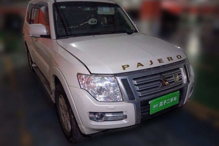 Used Mitsubishi Pajero 2019 3.0L Automatic Comfort Edition Front Right 45 Deg