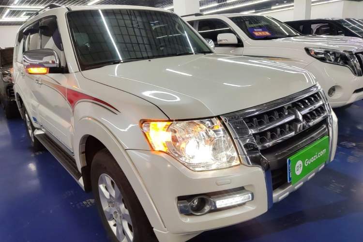 Used Mitsubishi Pajero 2019 3.0L Automatic Luxury Edition Front Right 45 Deg