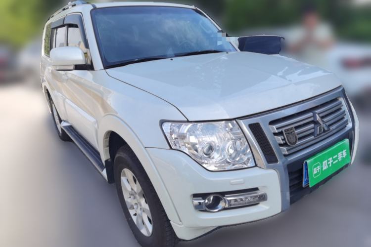 Used Mitsubishi Pajero 2019 3.0L Automatic Comfort Edition Front Right 45 Deg