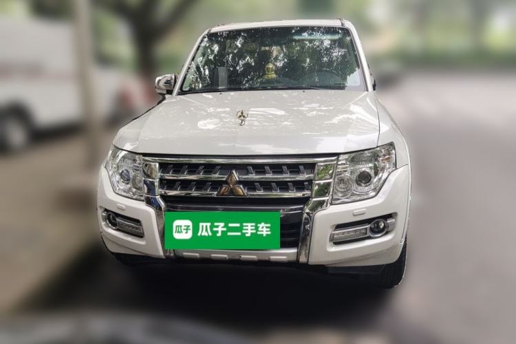 Used Mitsubishi Pajero 2019 V97 3.8L 5-Door GLS Middle East Edition Front