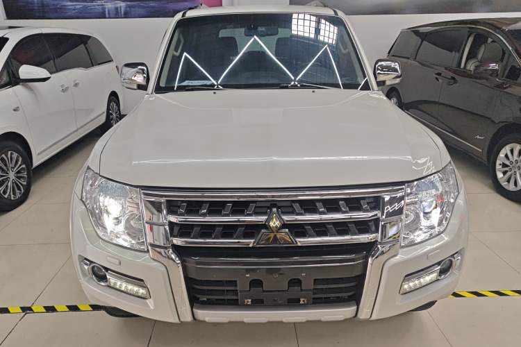 Used Mitsubishi Pajero 2019 3.0L Automatic Prestige Edition Front