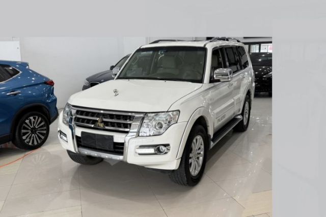 Used Mitsubishi Pajero 2019 V97 3.8L 5-Door GLS Sunroof Dual Differential – Middle East
