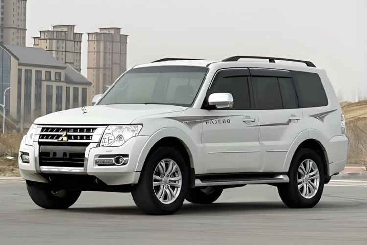 Used Mitsubishi Pajero 2019 V97 3.8L 5-Door GLS Sunroof Dual Differential – Middle East Guazi used car, China used car export, Used car for sale, Used Mitsubishi cars, Cheapest cars for sale