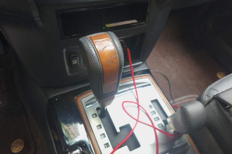 Used Mitsubishi Pajero 2019 3.0L Automatic Prestige Edition Gear Lever