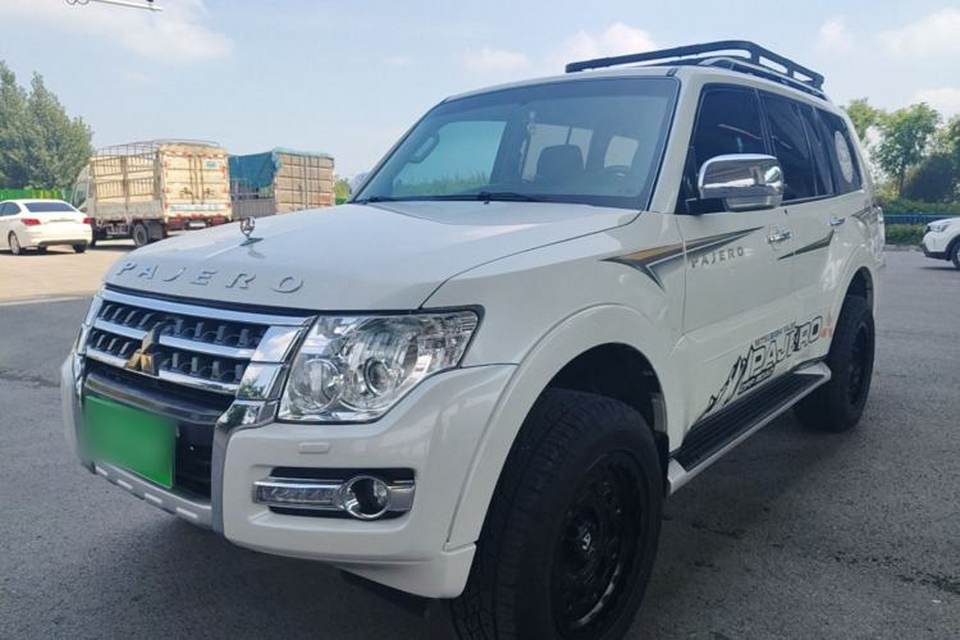 Mitsubishi Pajero 2019