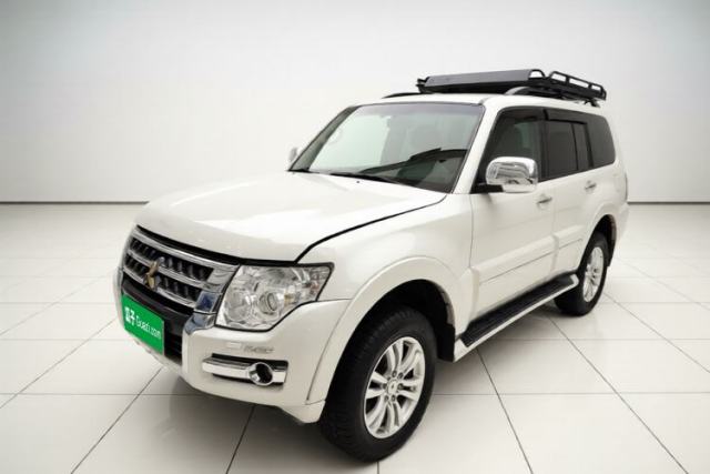 Used Mitsubishi Pajero 2019 V97 3.8L 5-Door GLS Sunroof Dual Differential – Middle East