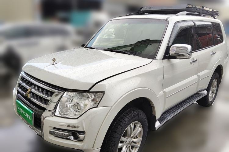 Used Mitsubishi Pajero 2019 V97 3.8L 5-Door GLS Sunroof Dual Differential – Middle East Guazi used car, China used car export, Used car for sale, Used Mitsubishi cars, Cheapest cars for sale