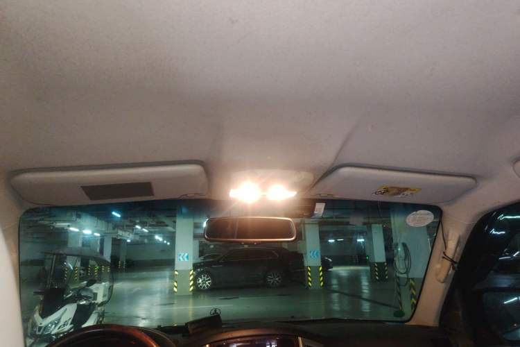 Used Mitsubishi Pajero  Headliner
