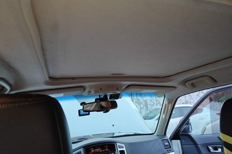 Used Mitsubishi Pajero 2019 3.0L Automatic Prestige Edition Headliner