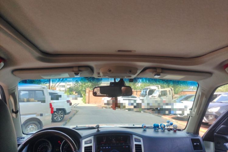 Used Mitsubishi Pajero 2019 3.0L Automatic Luxury Edition Headliner
