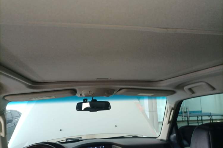 Used Mitsubishi Pajero 2019 V97 3.8L 5-Door GLS Middle East Edition Headliner