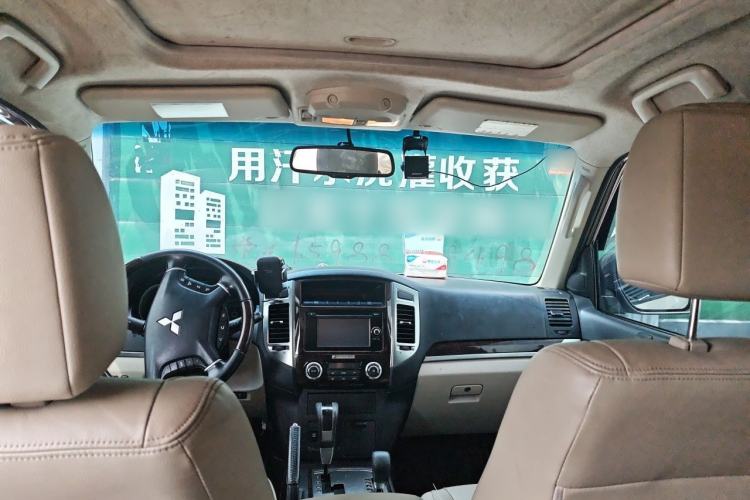 Used Mitsubishi Pajero  Headliner