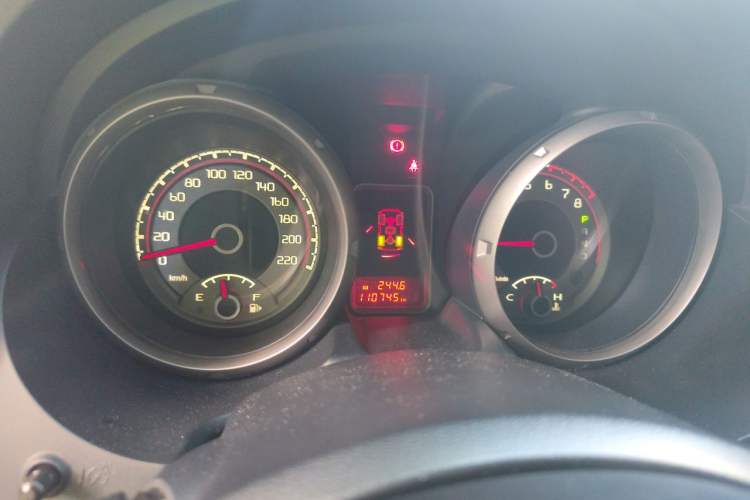 Used Mitsubishi Pajero  Instrument Cluster
