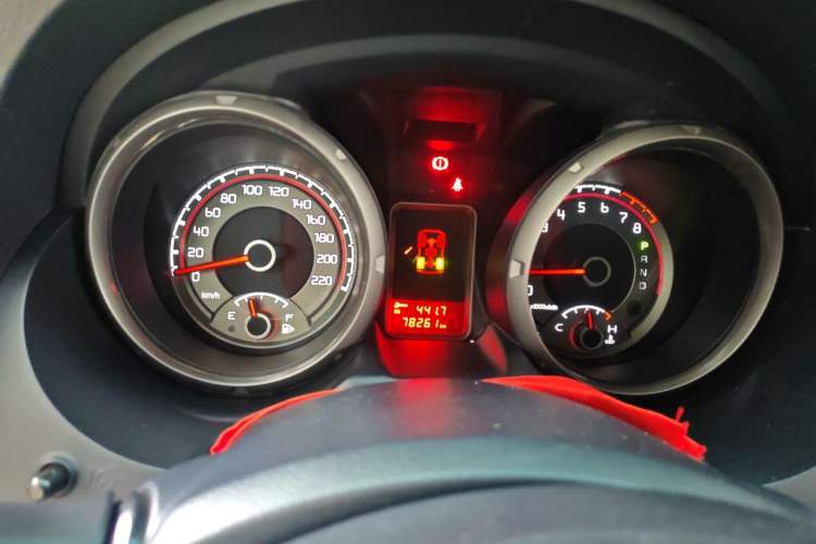 Used Mitsubishi Pajero  Instrument Cluster