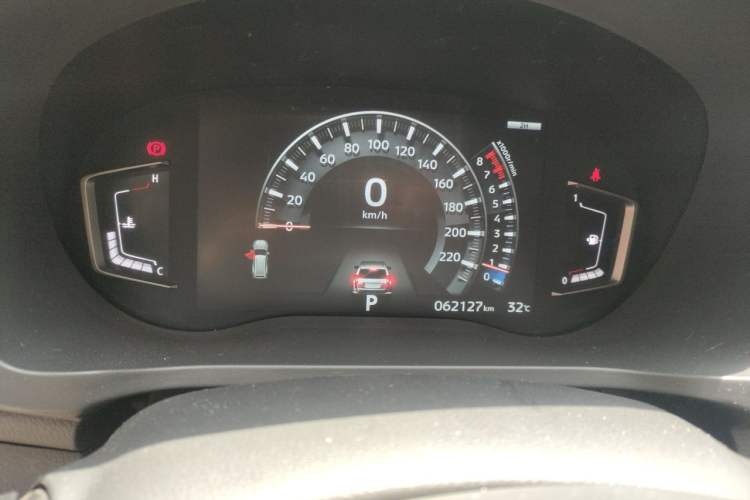 Used Mitsubishi Pajero  Instrument Cluster
