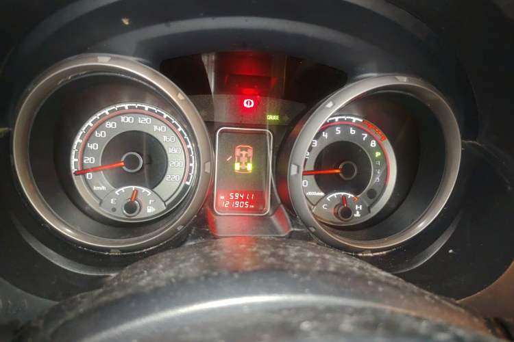 Used Mitsubishi Pajero  Instrument Cluster